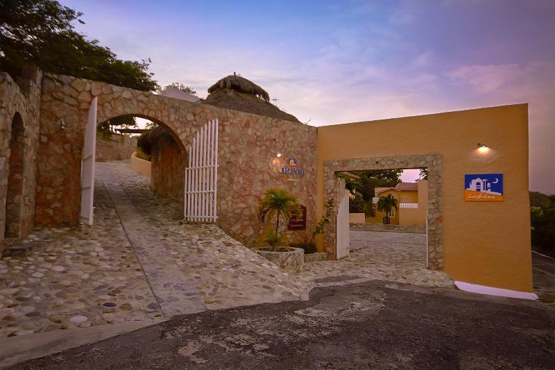 Villas & Resort Luz De Luna Santa Cruz Huatulco Eksteriør billede